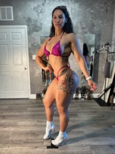 how to taking wellness posing photos for social media